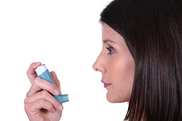 InhalerWoman